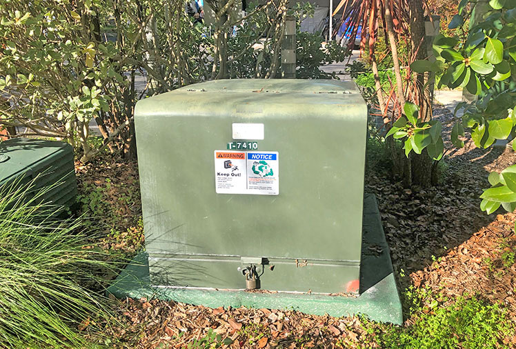 Pad-mounted transformer